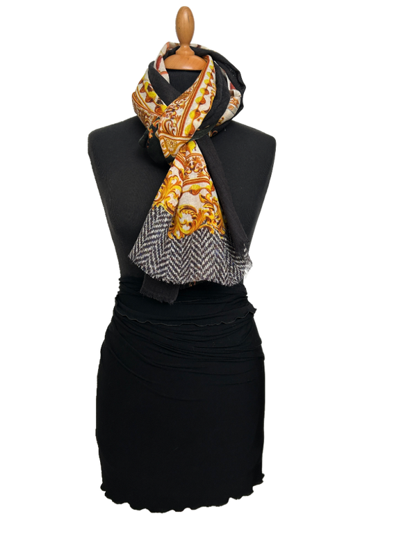HIGHFIELD SHAWL  100% WOL, 70CM X 180CM, KLEUR ZWART/GOUD/GRIJS Code:289