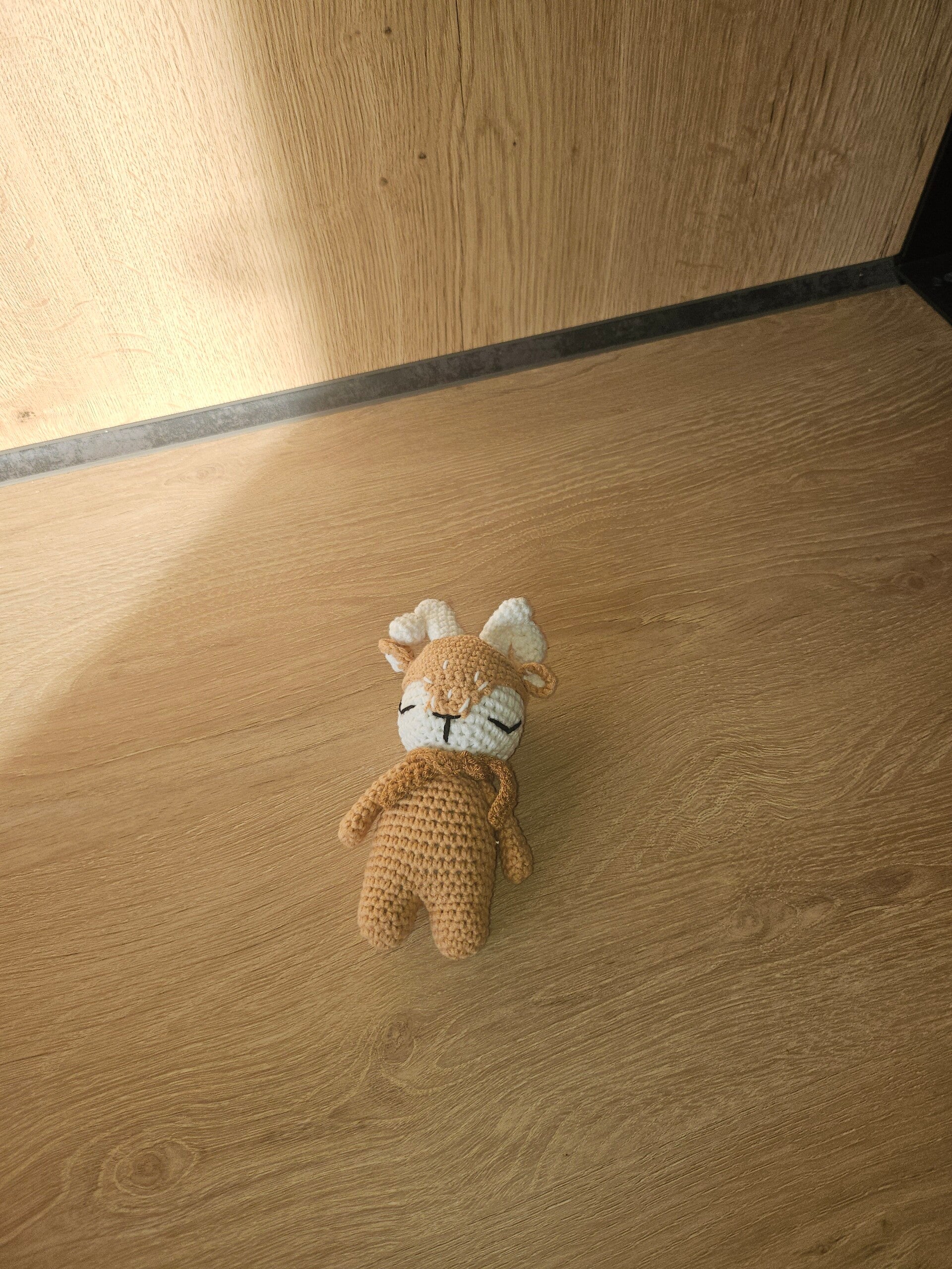 🧸 Petite peluche à accrocher – Le compagnon du doudou 🧸