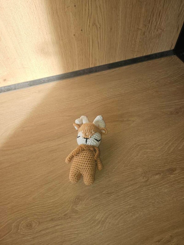 🧸 Petite peluche à accrocher – Le compagnon du doudou 🧸