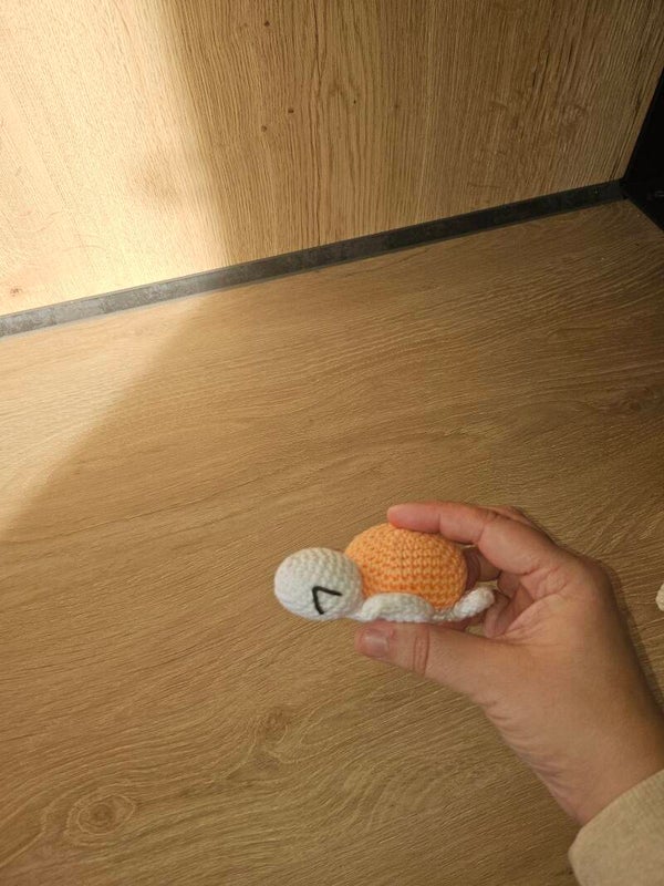 🧸 Petite peluche à accrocher – Le compagnon du doudou 🧸