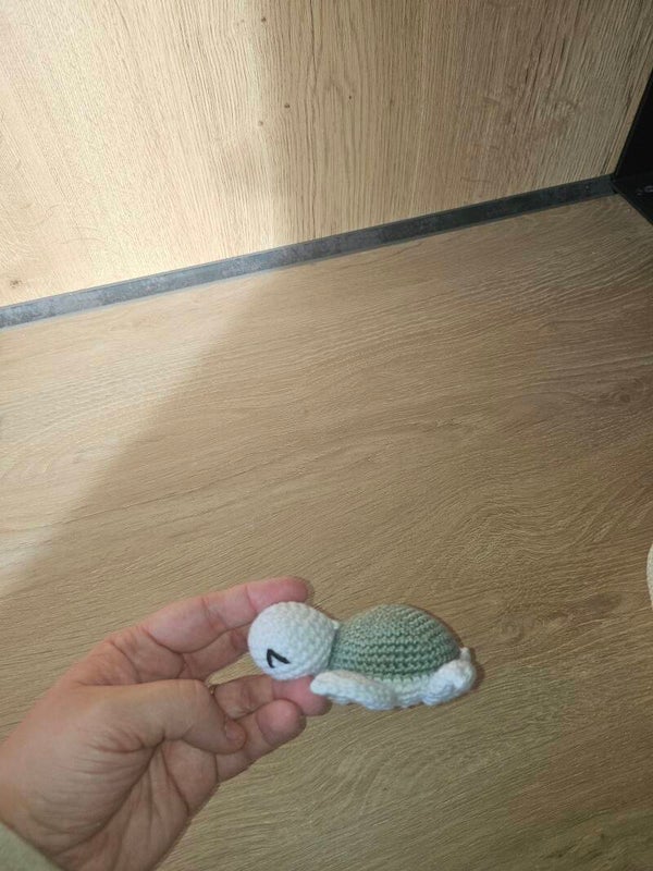 🧸 Petite peluche à accrocher – Le compagnon du doudou 🧸