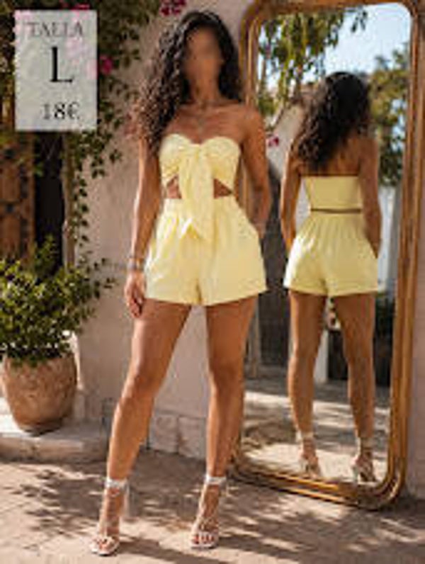 Conjunto Top nudo y pantalón corto