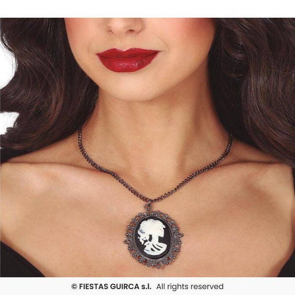 COLLANA CON MEDAGLIA