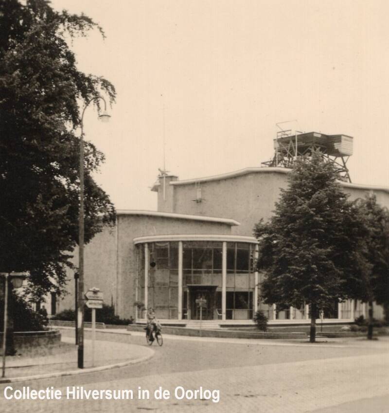 Flaktoren op de Vioienkist, AVRO-studio. Collectie Hilversum in de Oorlog