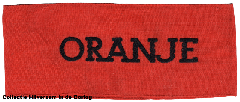 Armband Gewestelijk Commandant NBS ''het Gooi''. Collectie Hilversum in de Oorlog.