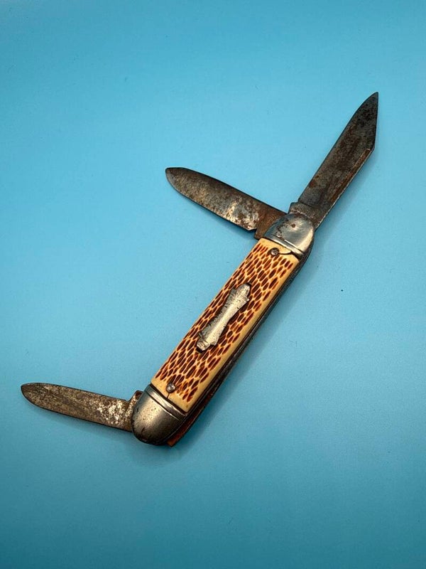 Colonial Providence RI, USA — Vintage Three-Blade Stockman Pocket Knife