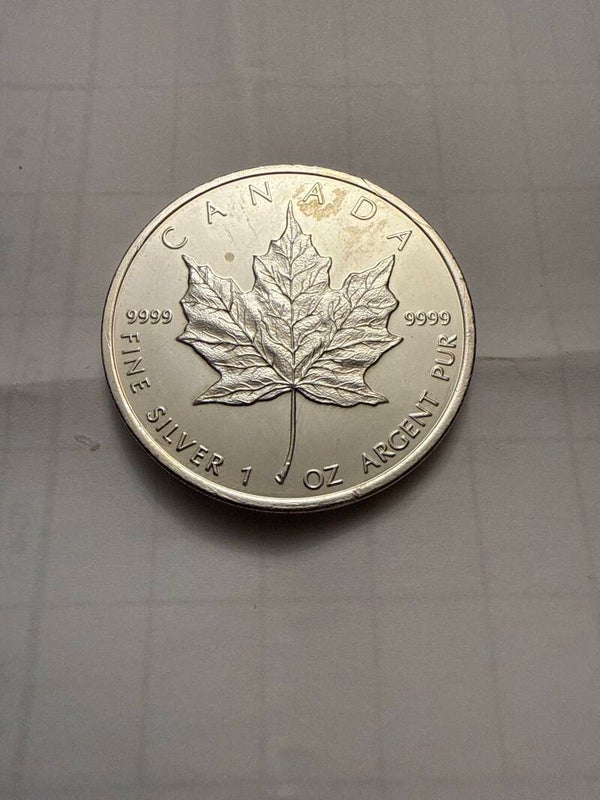 2009 Canada Silver Maple Leaf — 1 oz .9999 Fine Silver