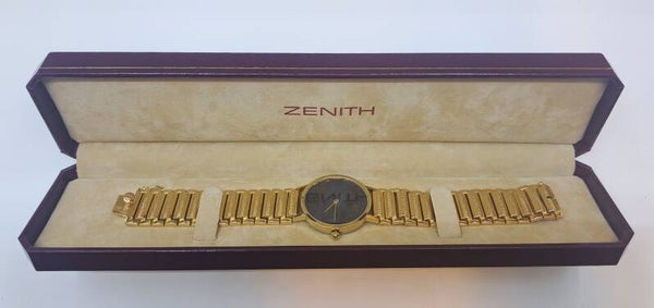 Zenith Finlandia kello kultarannekkeella
