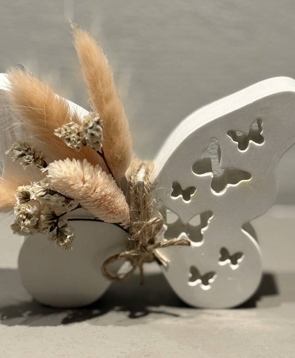 Decoratieve Vlinder met droogbloemen