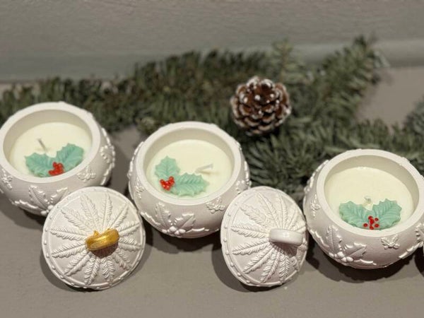 Kerstbal met geurkaars