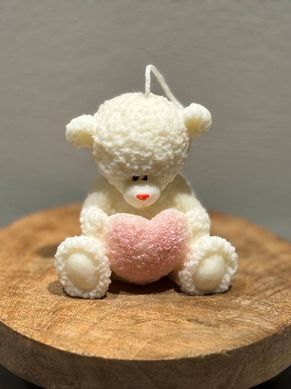 Zittende beer met hart