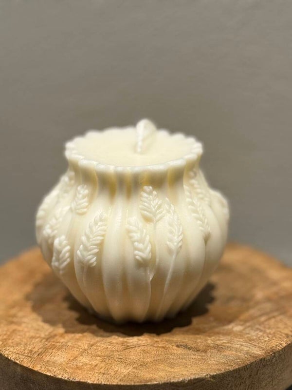 Kaars met lavendel bloemen