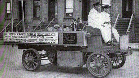 El primer camión Bronx Electric de 2 toneladas que muestra una posible placa de identificación en el parachoques delantero (abril de 1911)    Temas de automóviles