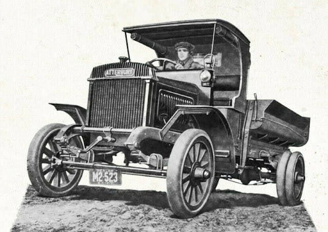 Detalle ilustración que muestra el emblema de la fundición (1917)