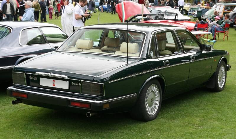 Daimler Double Six Europe specification XJ81 produced 1992–1994