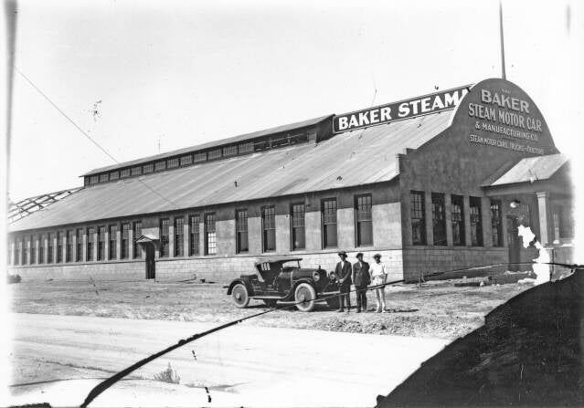 Baker Steam Motor Car Company ca. 1920 en Pueblo, CO.