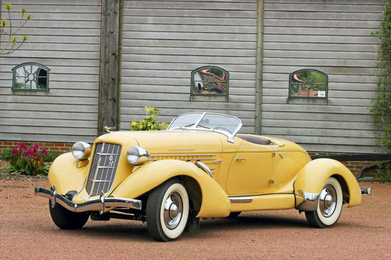 auburn-boattail-speedster-851-1934-standard.jpg