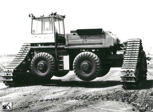 Soviet tractor T-1000