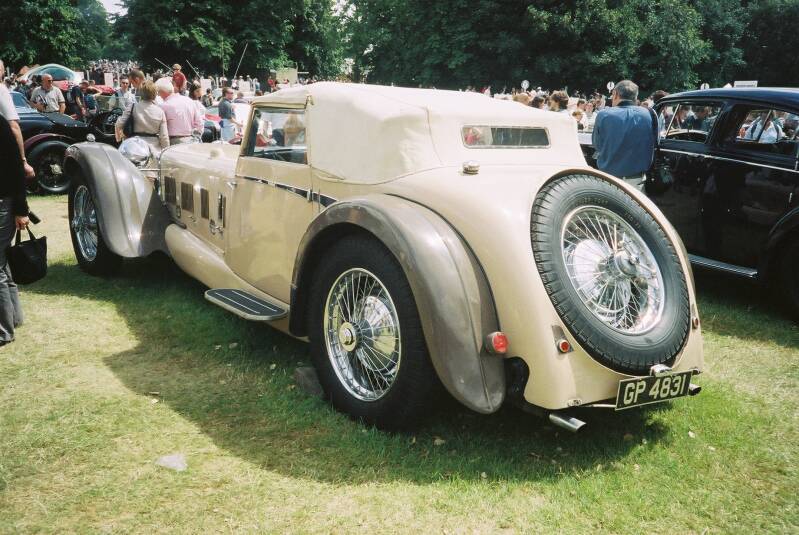 Daimler doble seis cilindros de cuatro plazas, cupé descapotable de 50 CV  (1931) de chasis bajo , fabricado por Corsica de Cricklewood, chasis modificado por Reid Railton en Thomson &amp; Taylor