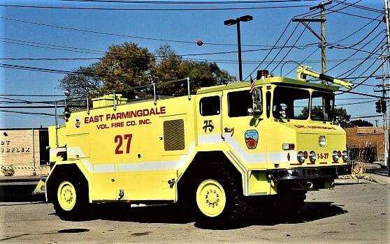 East Farmingdale, Nueva York, Walter B-1500 con bomba de 800 galones por minuto (gpm), espuma de 180 galones y tanque de agua de 1500 galones.