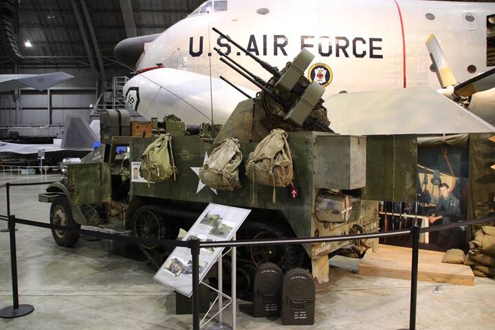 halftrack-m16-north-airforcemuseum-2020-107w-4-standard.jpg