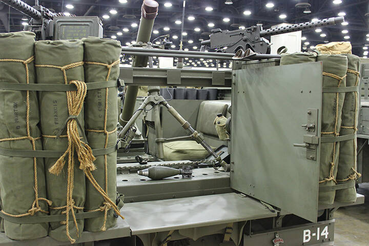 halftrack-m4a1-louisville-107w-2-standard.jpg