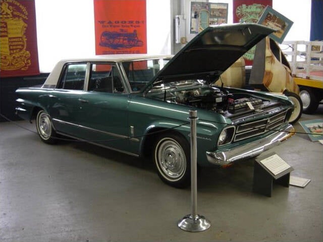 Un sedán Cruiser de cuatro puertas de 1966, el último fabricado por Studebaker