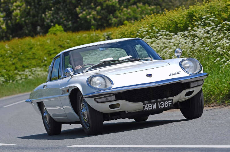 mazda-cosmo-110s-1967-standard.jpg