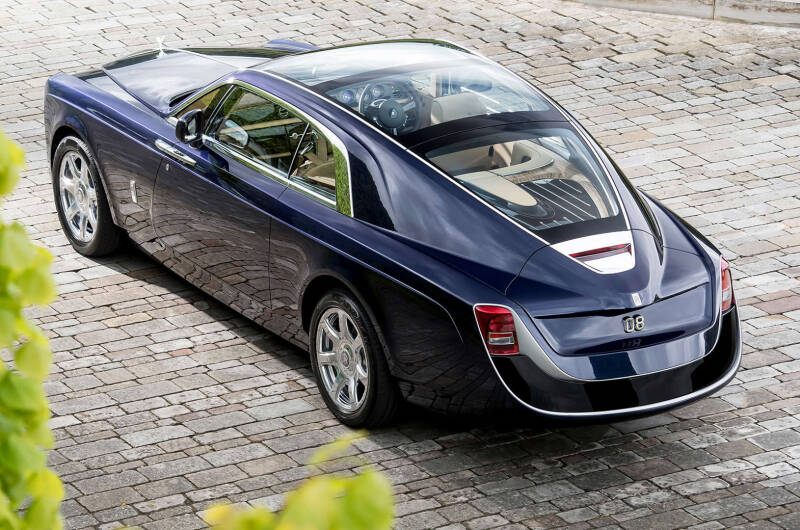 rolls-royce-sweptail-2017-standard.jpg
