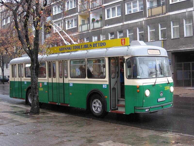 Trolebús Saurer 411LM
