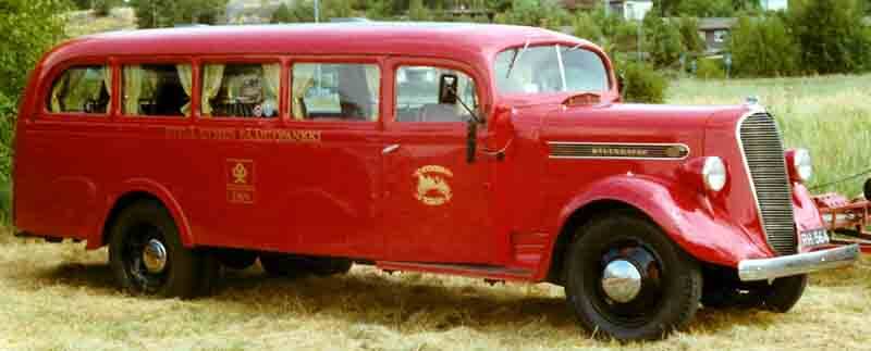 Autobús Studebaker de 1938 sobre un chasis de camión de la serie K