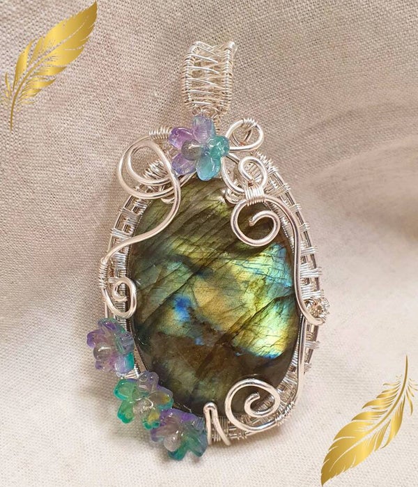 Pendentif Fleurs de Labradorite - Protection & Intuition douce