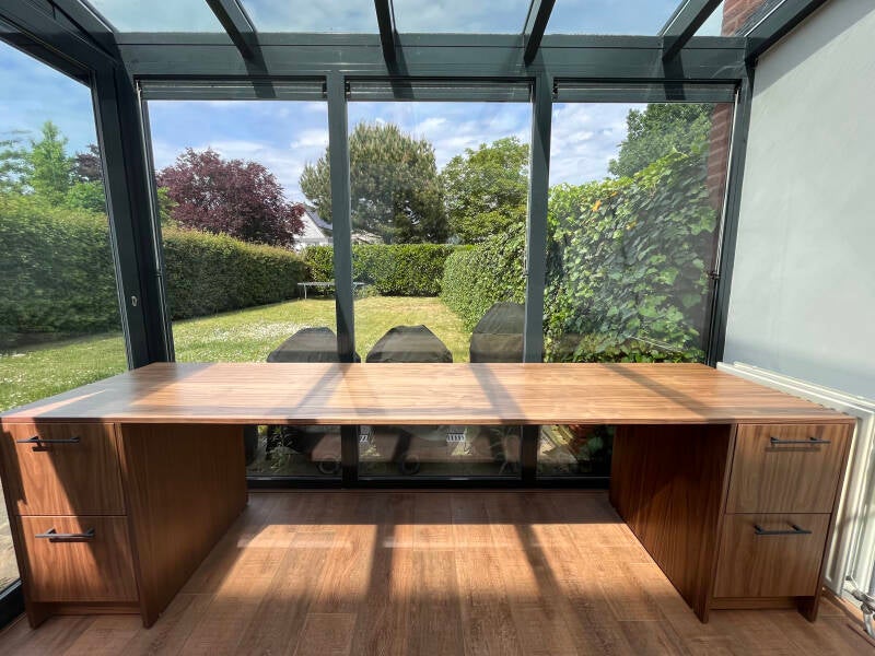 Luxe bureau van Amerikaans notenhout