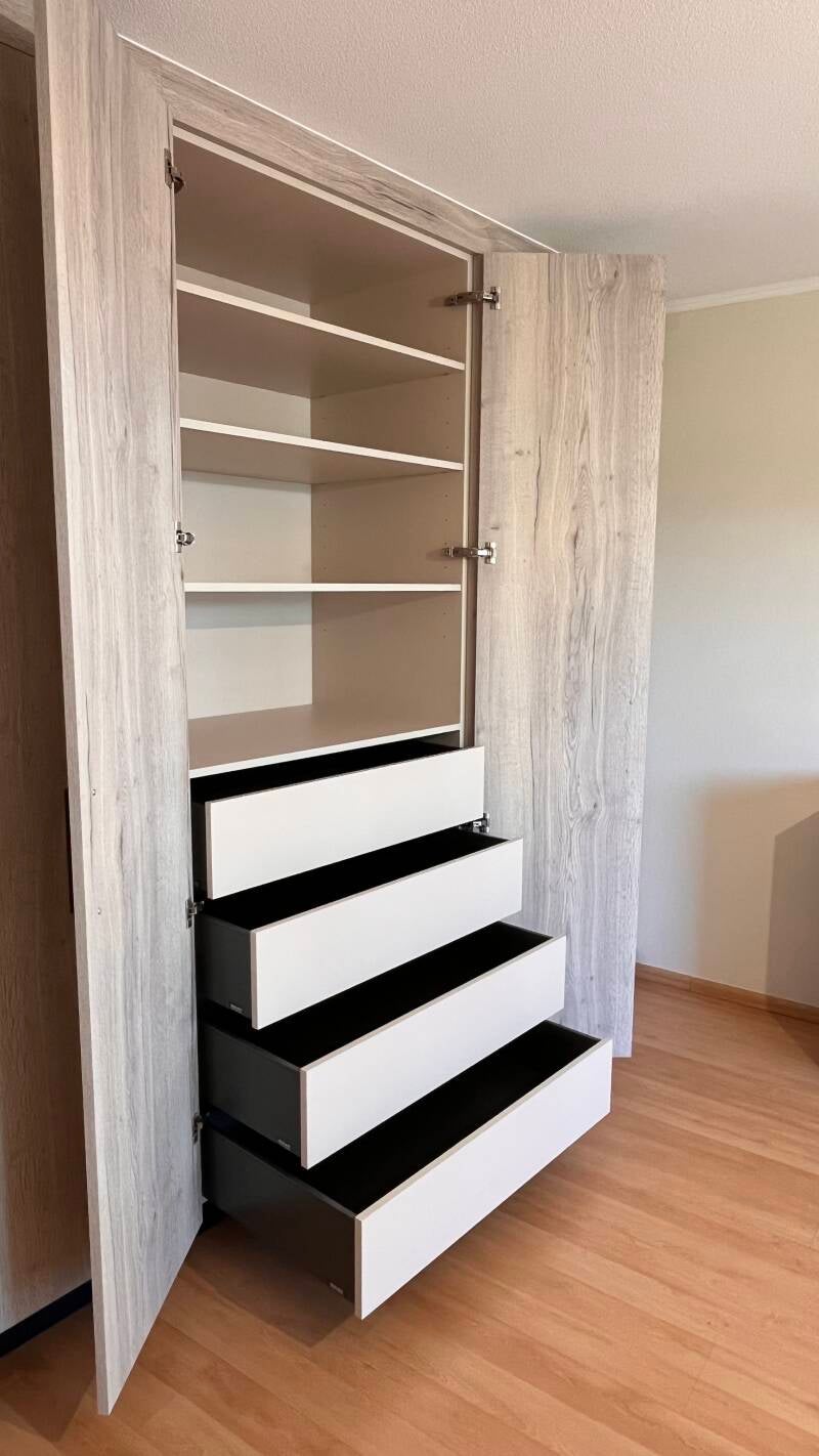 Garderobekasten in rustiek eiken grijs