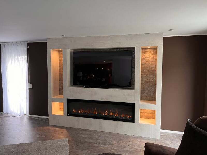 Cinewall met extra grote elektrische haard en verlichting.