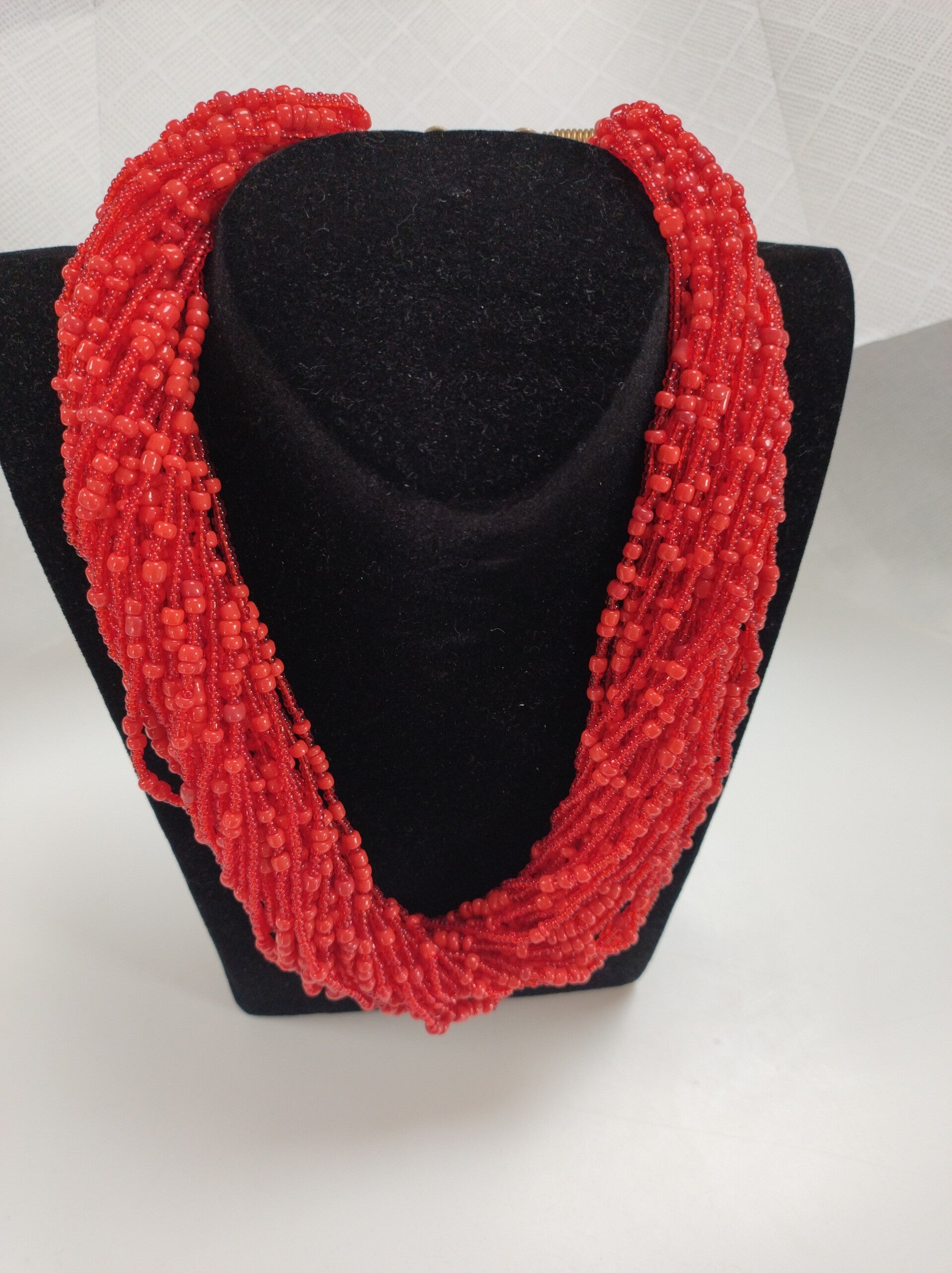 COLLIER EN PERLE MASSAÏ