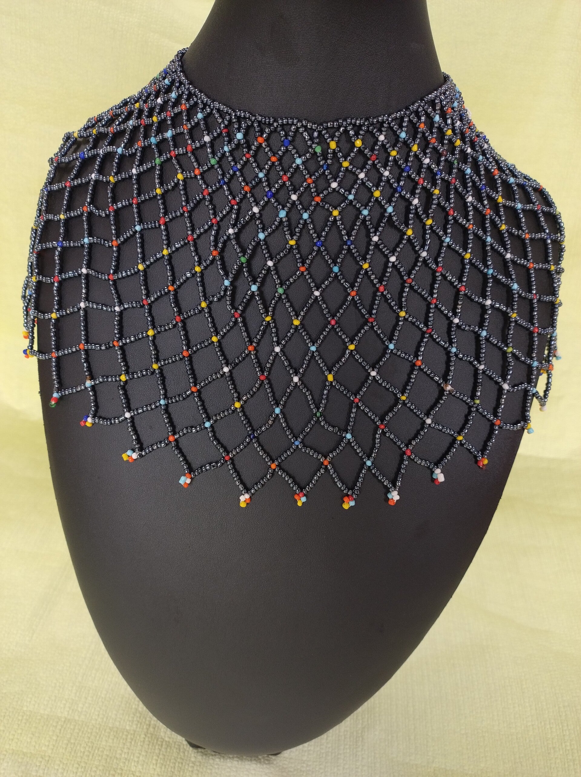 COLLIER EN  PERLE MASSAÏ