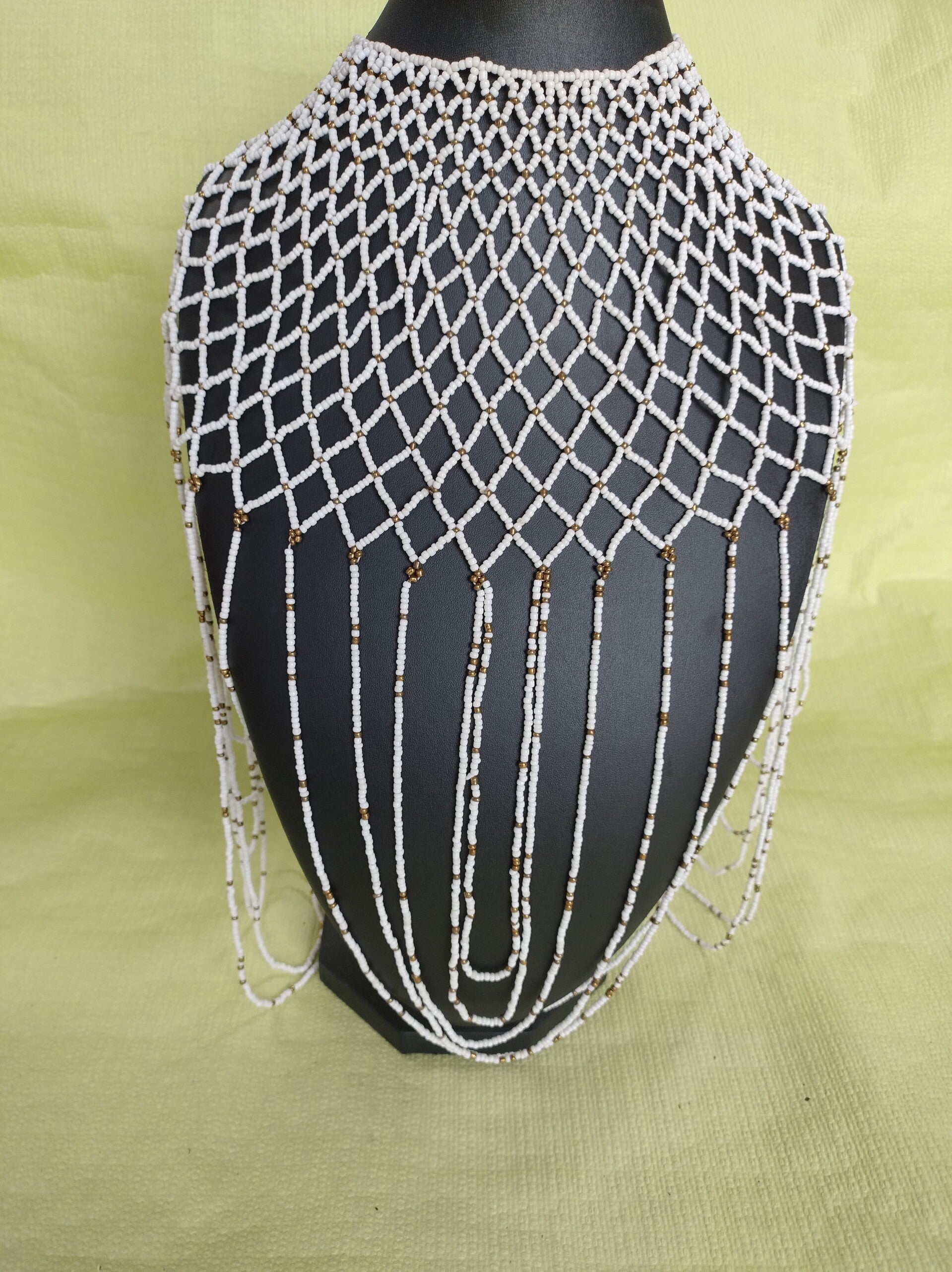 COLLIER EN  PERLE MASSAÏ