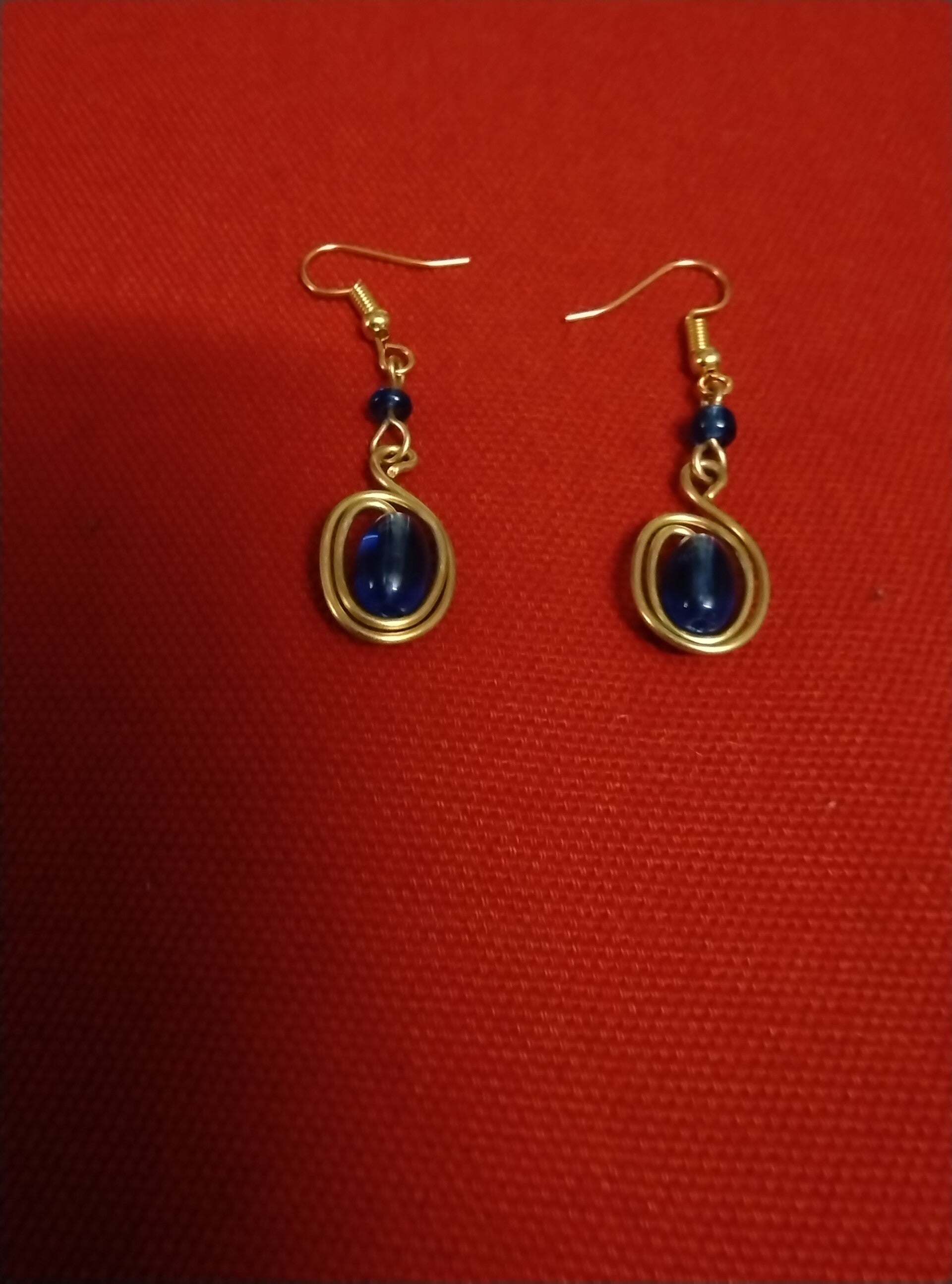 BOUCLES D'OREILLES EN BRONZE ET PERLE