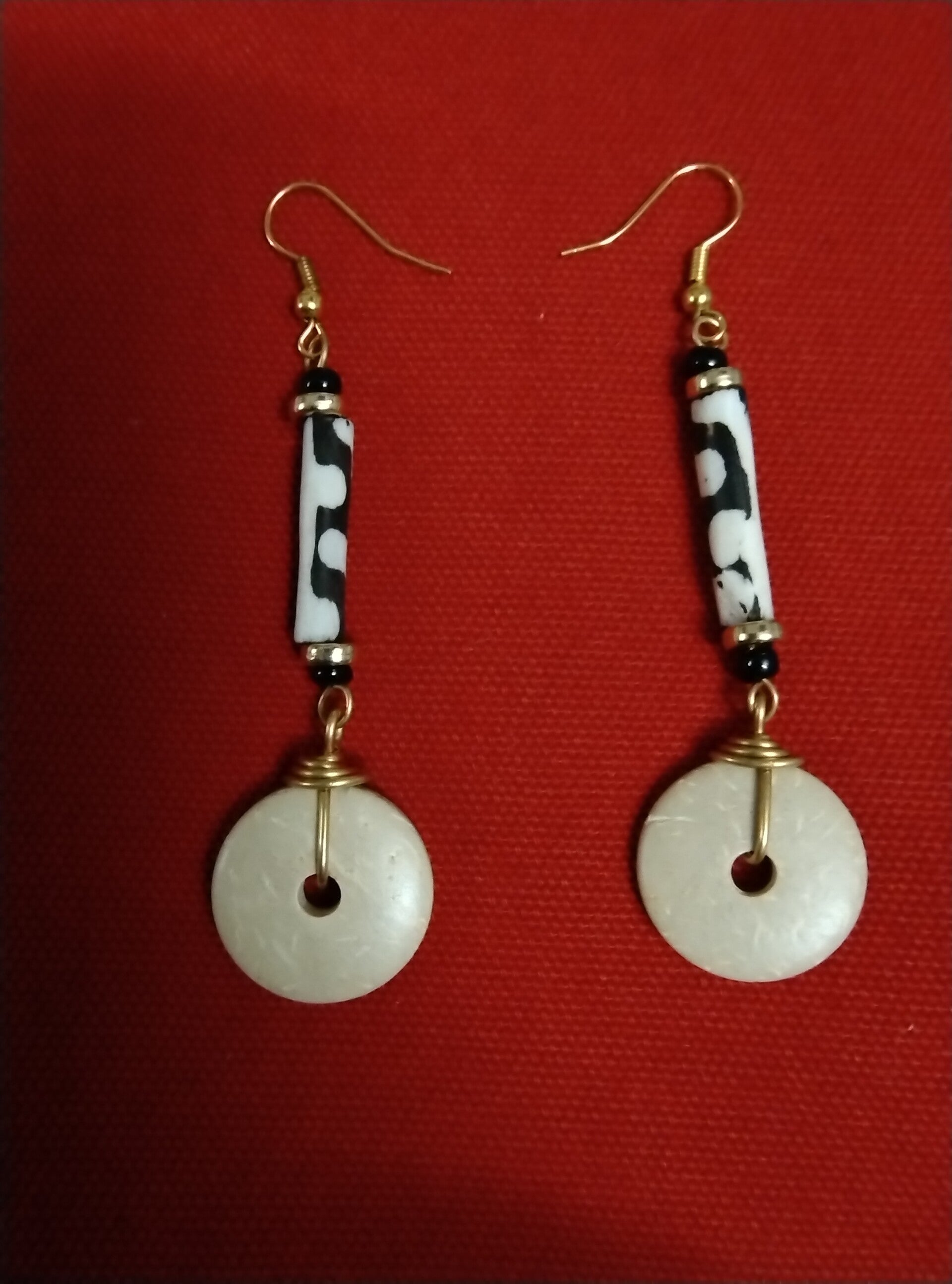 BOUCLES D'OREILLES EN COCO ET PORC- EPIC