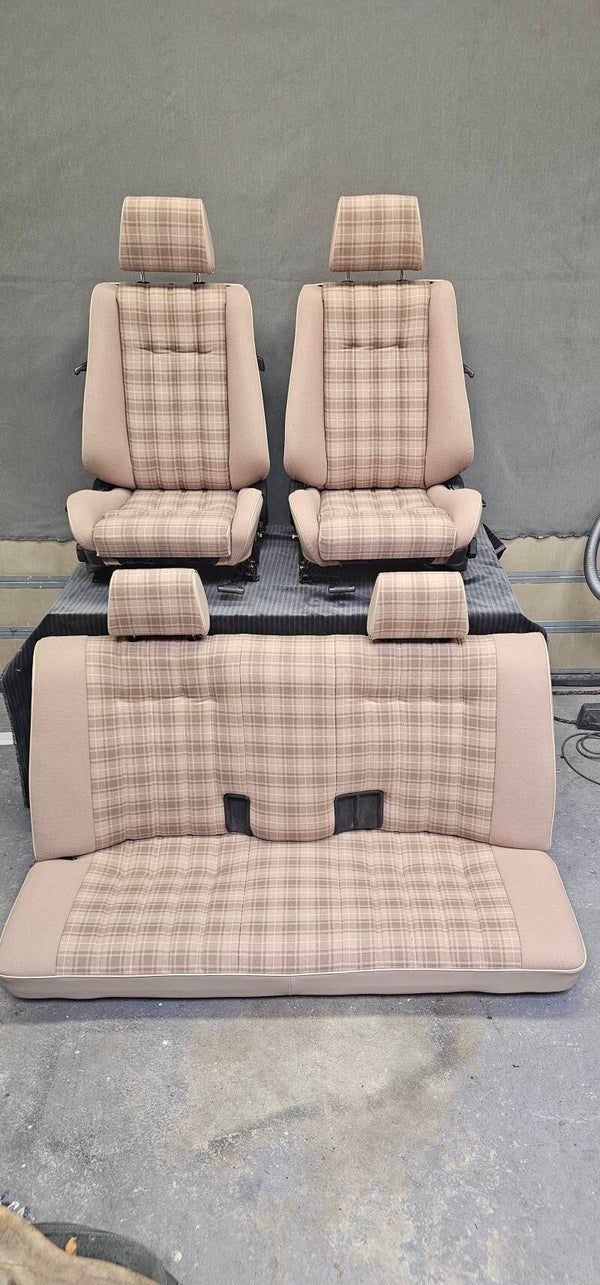 BMW E30 318IS 320IS Uberkaro 0382 Sport seats and Backseat with headrests