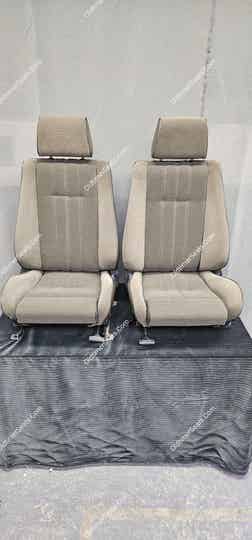 BMW E30 0152 Nutria Little karo velours