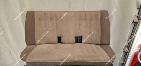 BMW E30 Nutria 0213 Hahnentritt 4 door backseat in good condition