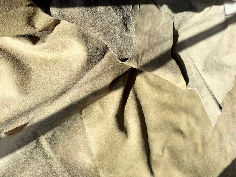 chroomgelooid-geschuurd-leder-beige.jpg