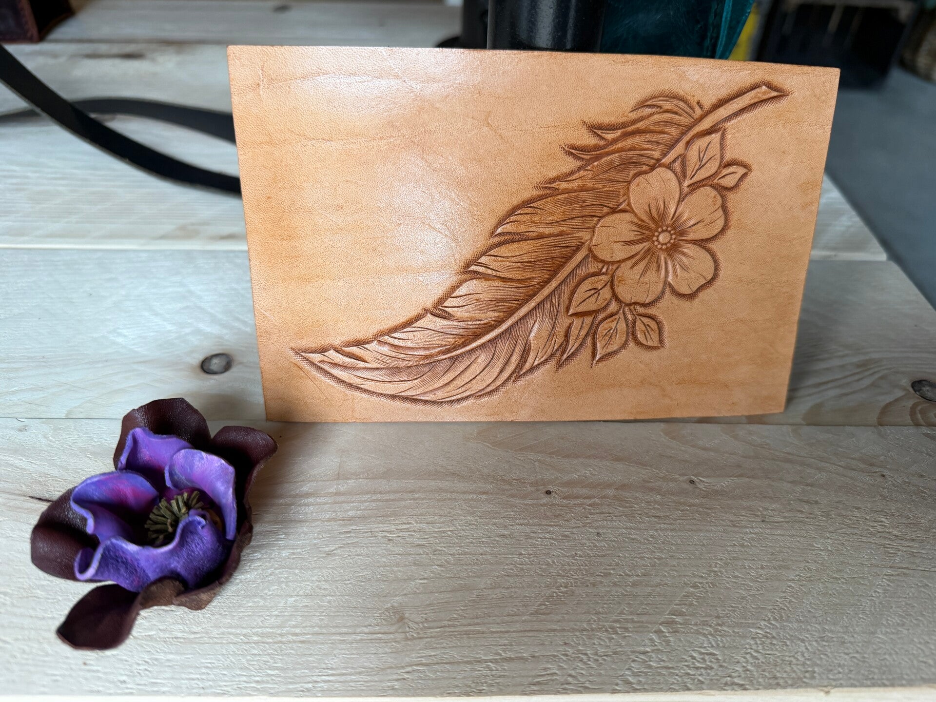 Leathercarving. Cursus snijden & stempelen van tuigleer.