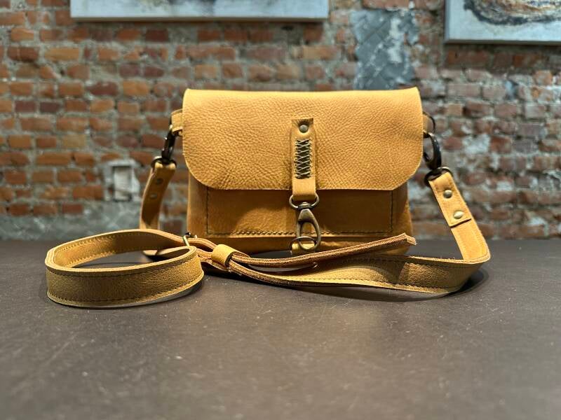 workshop-lederen-tas-maken-schoudertas-s cognac kleur.jpg