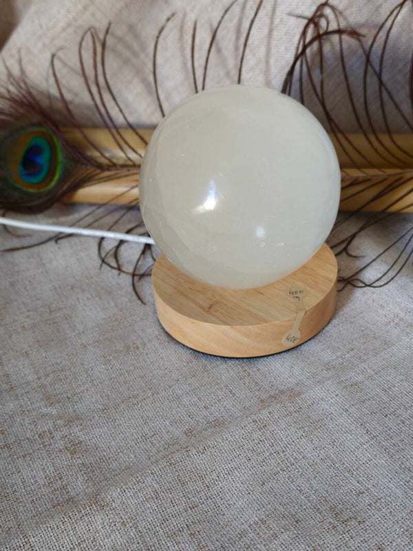 Lumière des 7 Chakras – Lampe en Sélénite Naturelle