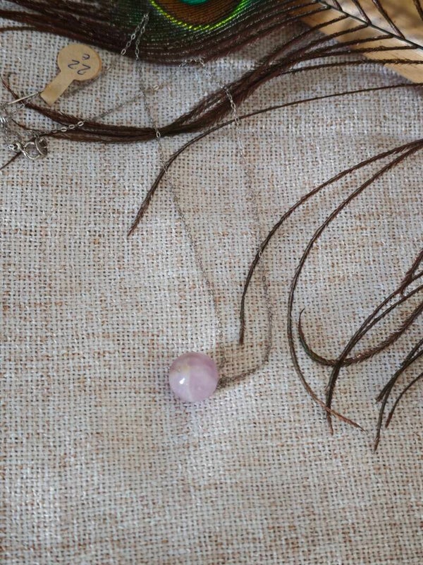 Éclat de Tendresse – Collier Ras-de-Cou en Kunzite