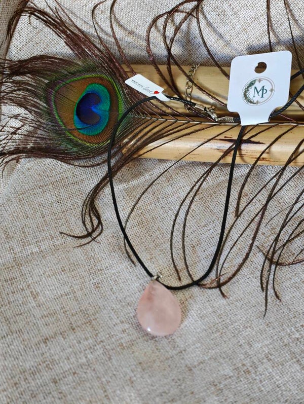 Goutte de Tendresse – Collier Quartz Rose & Cordon Gris