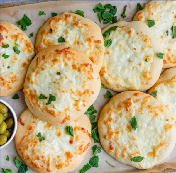 Manakish Cheese (Cheese Pie)